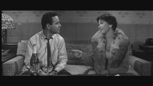 Shirley-in-The-Apartment-shirley-maclaine-5246326-1280-720